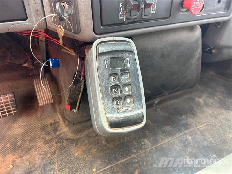 International 7300 车载式高空作业车