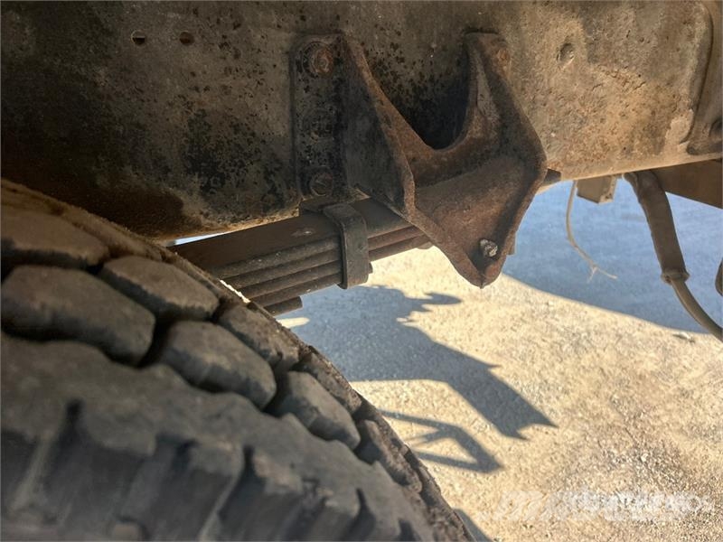 International 7300 Polovni mobilni kamioni za bušenje