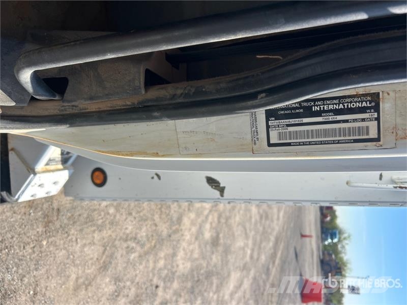 International 7300 Polovni mobilni kamioni za bušenje