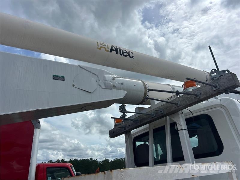 International 7300 车载式高空作业车