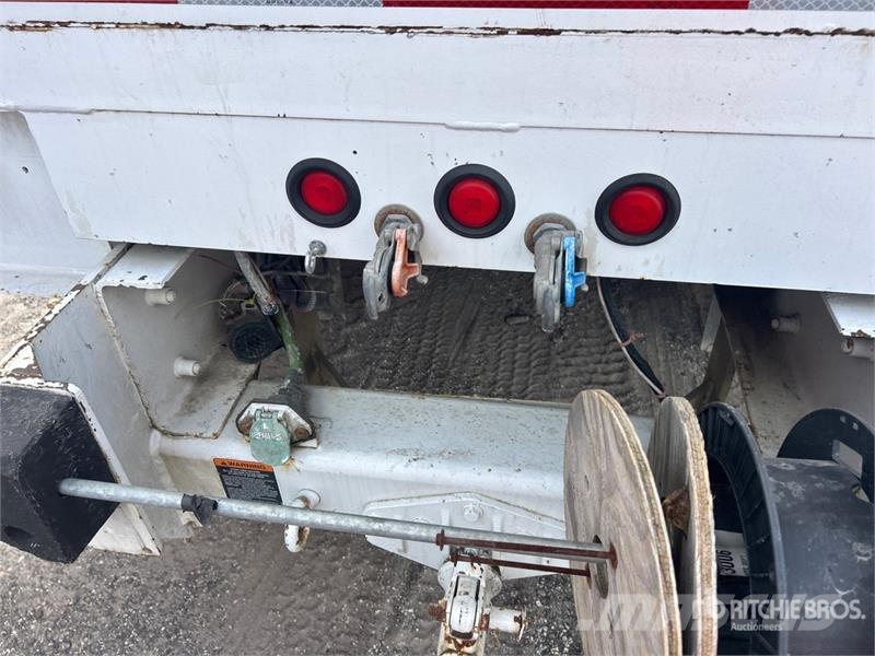 International 7300 车载式高空作业车