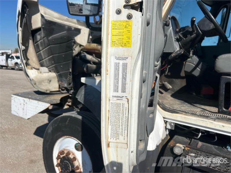 International 7300 Polovni mobilni kamioni za bušenje