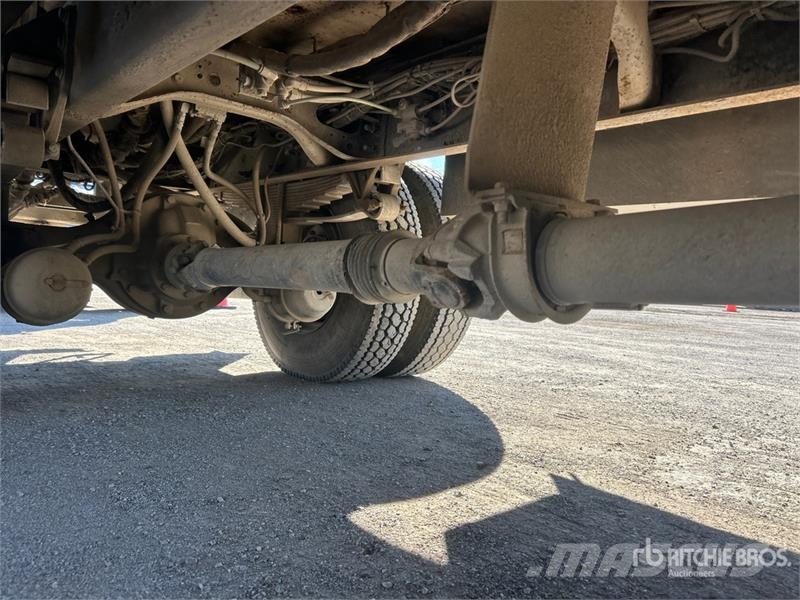 International 7300 Polovni mobilni kamioni za bušenje