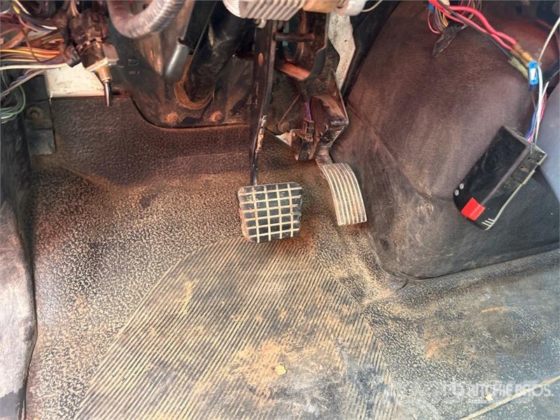 International 7300 车载式高空作业车