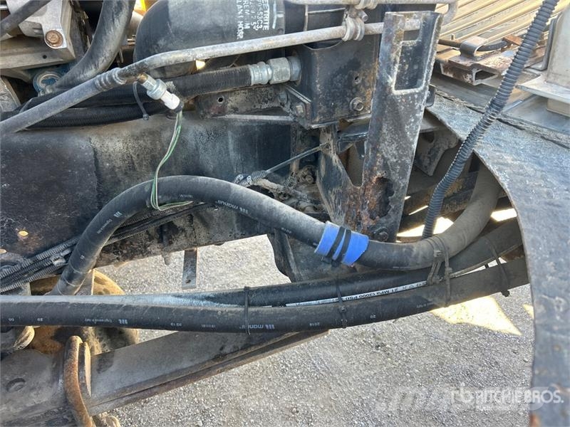 International 7300 Polovni mobilni kamioni za bušenje