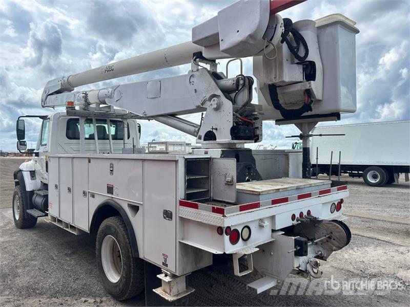 International 7300 车载式高空作业车