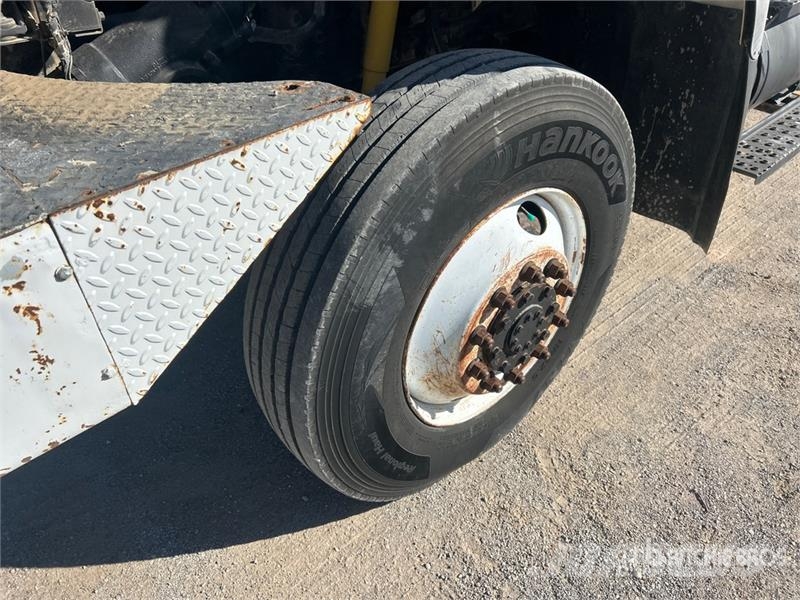 International 7300 Polovni mobilni kamioni za bušenje
