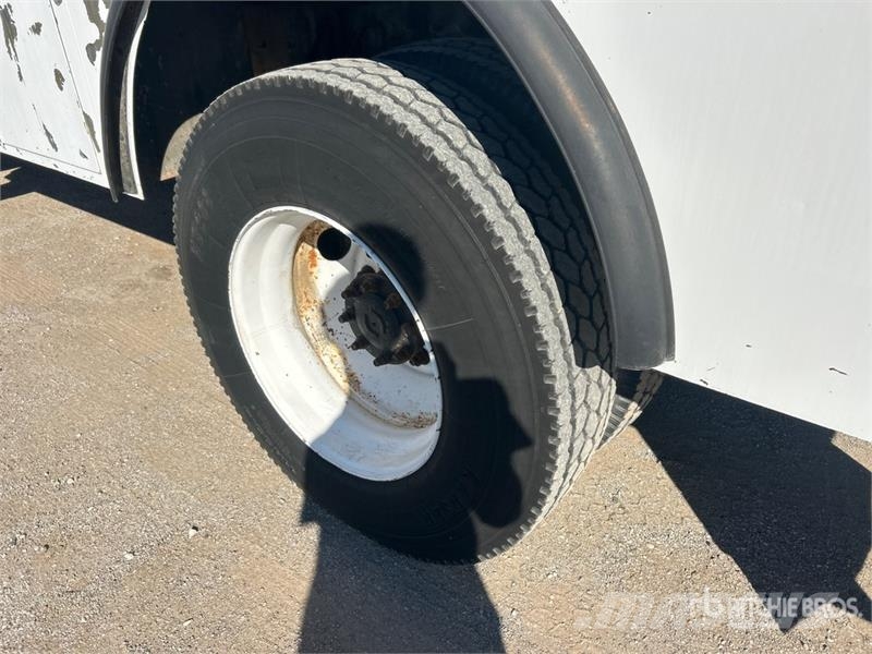International 7300 Polovni mobilni kamioni za bušenje