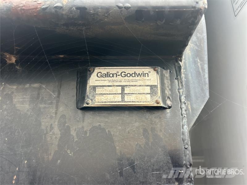 International 7400 Самоскиди