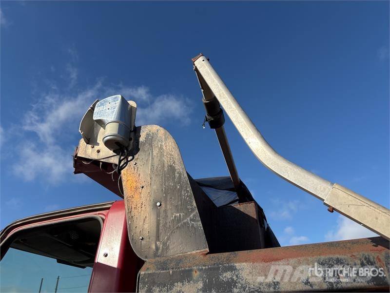 International 7400 Грузовики-Самосвалы