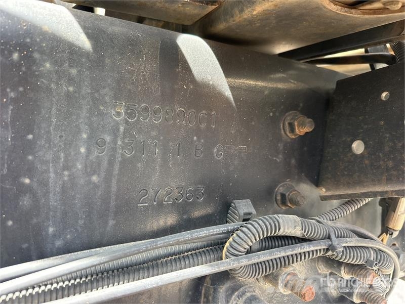 International 7400 Kabine i unutrašnjost