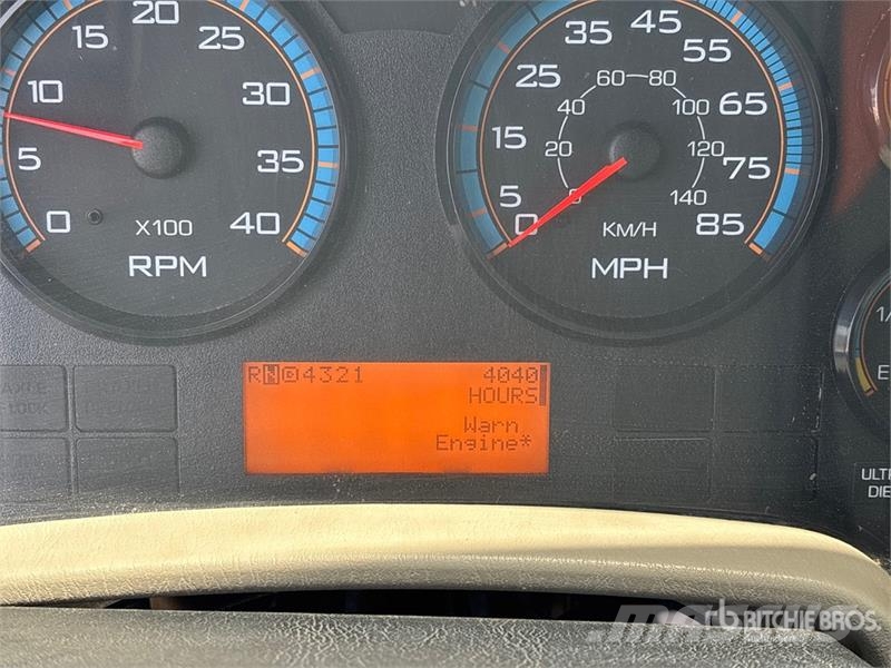 International 7400 Самоскиди