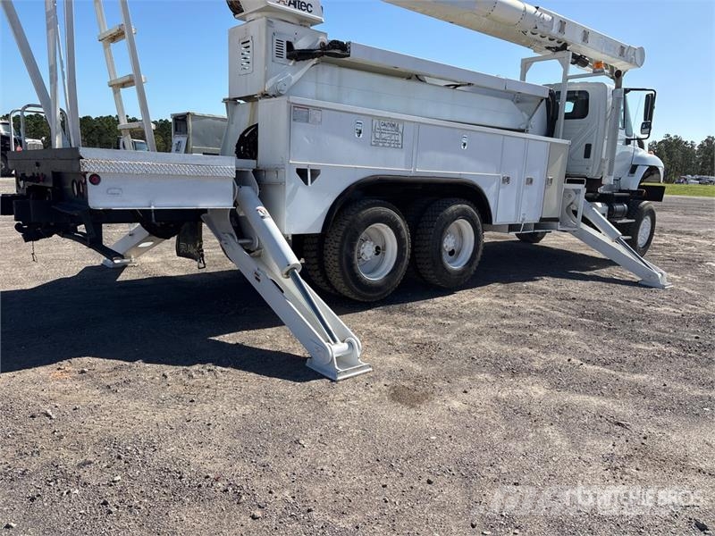 International 7400 Autoplošiny