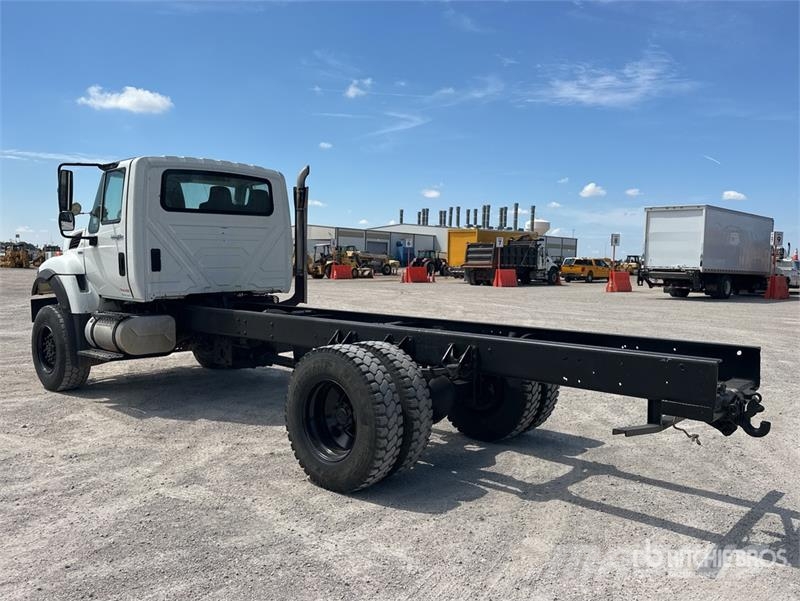 International 7400 Kabine i unutrašnjost