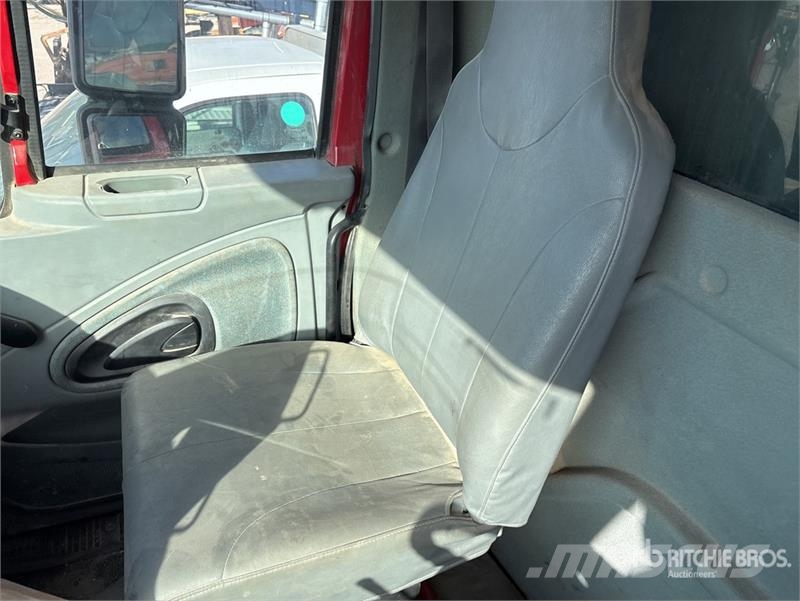 International 7400 Грузовики-Самосвалы