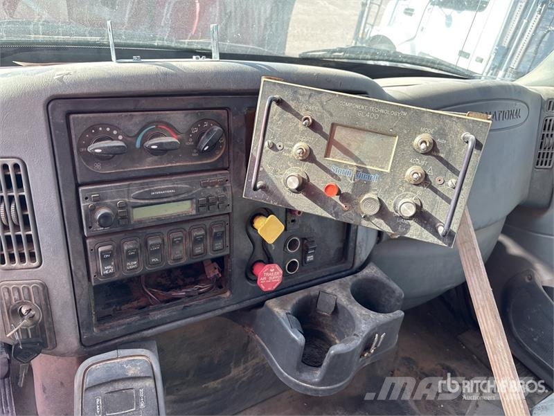 International 7400 Грузовики-Самосвалы