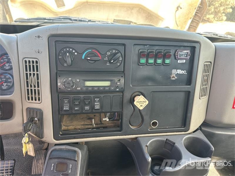 International 7400 Kabine i unutrašnjost