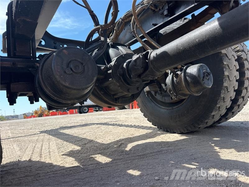 International 7400 Kabine i unutrašnjost