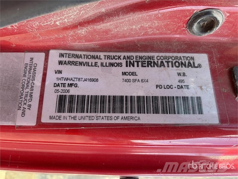 International 7400 Грузовики-Самосвалы