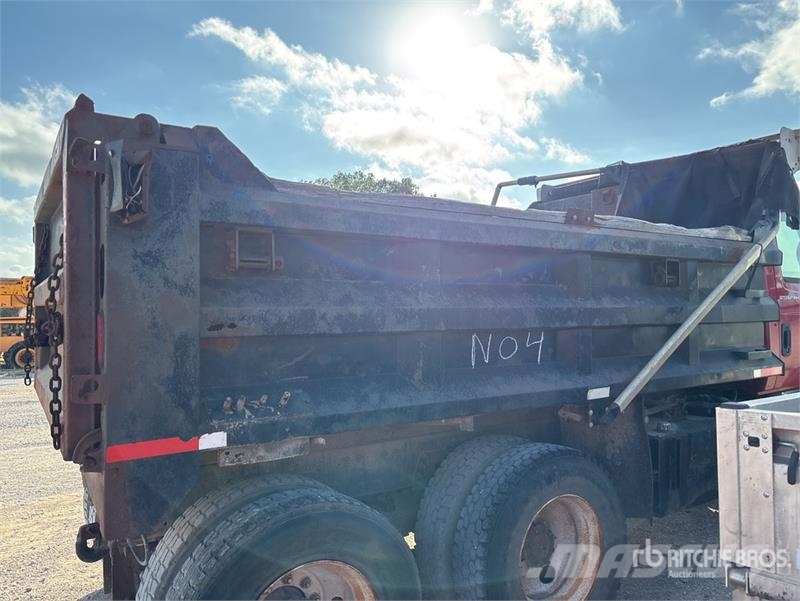 International 7400 Грузовики-Самосвалы