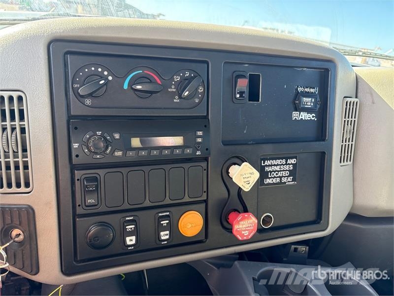 International 7400 Autoplošiny