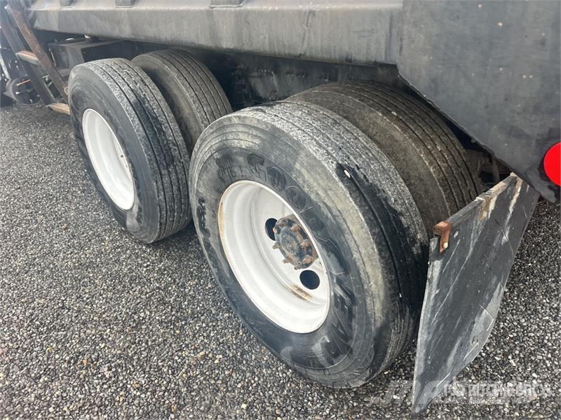 International 7400 Самоскиди