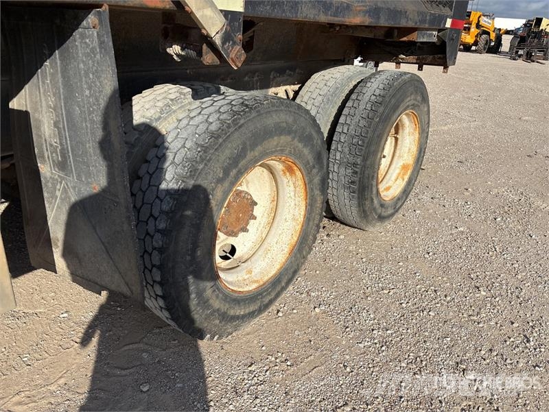 International 7400 Грузовики-Самосвалы