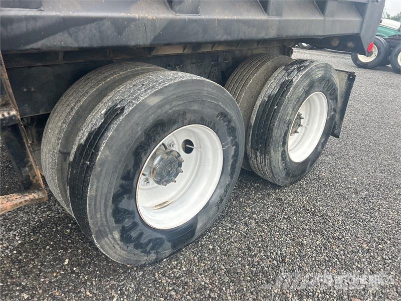 International 7400 Самоскиди