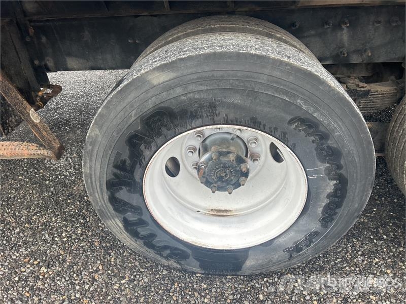 International 7400 Самоскиди