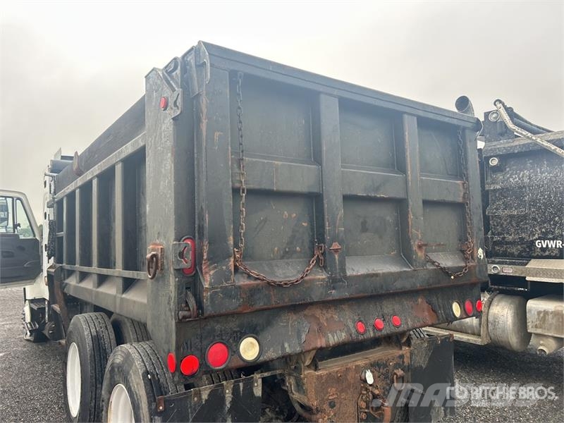 International 7400 Самоскиди
