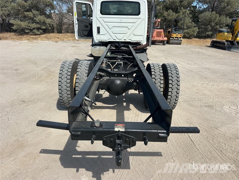International 7400 Kabine i unutrašnjost