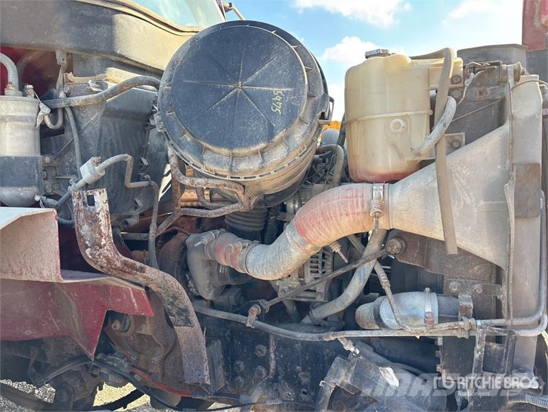 International 7400 Грузовики-Самосвалы