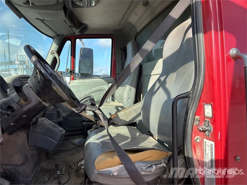 International 7400 Грузовики-Самосвалы