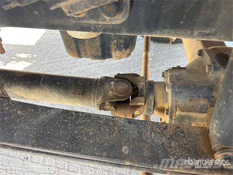 International 7400 Kabine i unutrašnjost