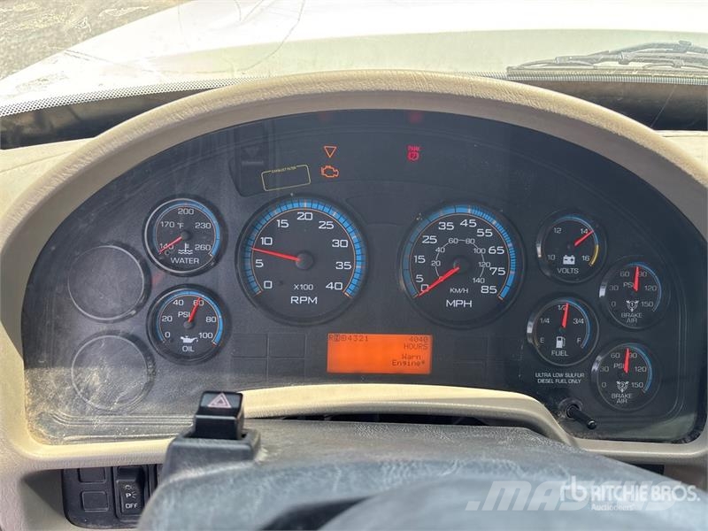 International 7400 Самоскиди