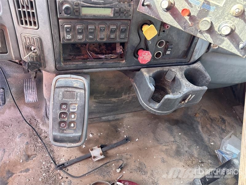 International 7400 Грузовики-Самосвалы