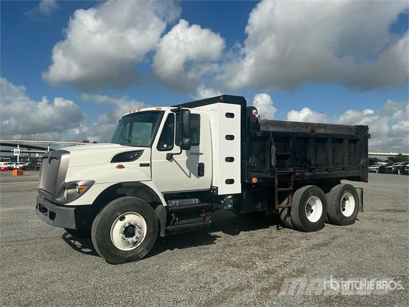 International 7400 Самоскиди