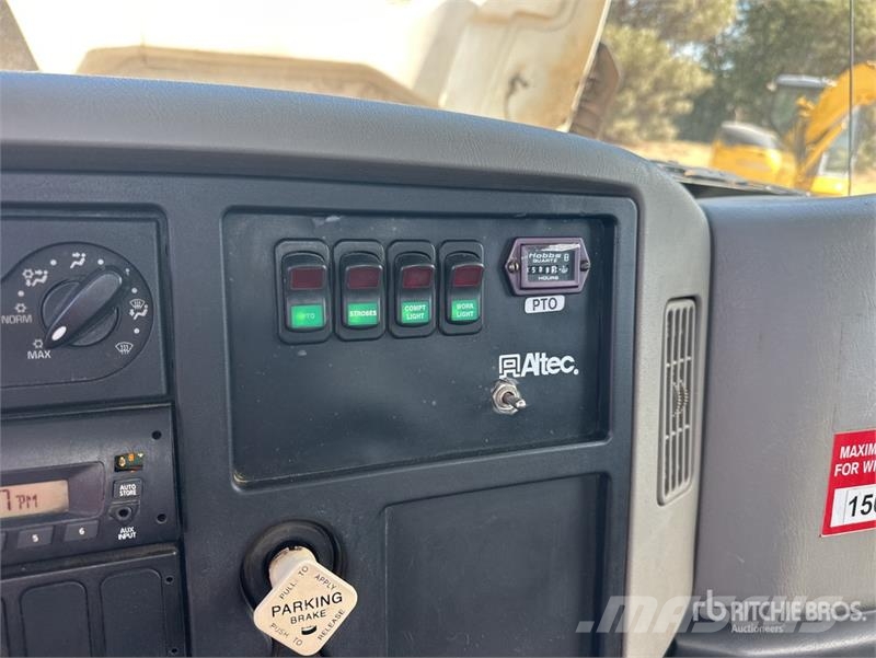 International 7400 Kabine i unutrašnjost