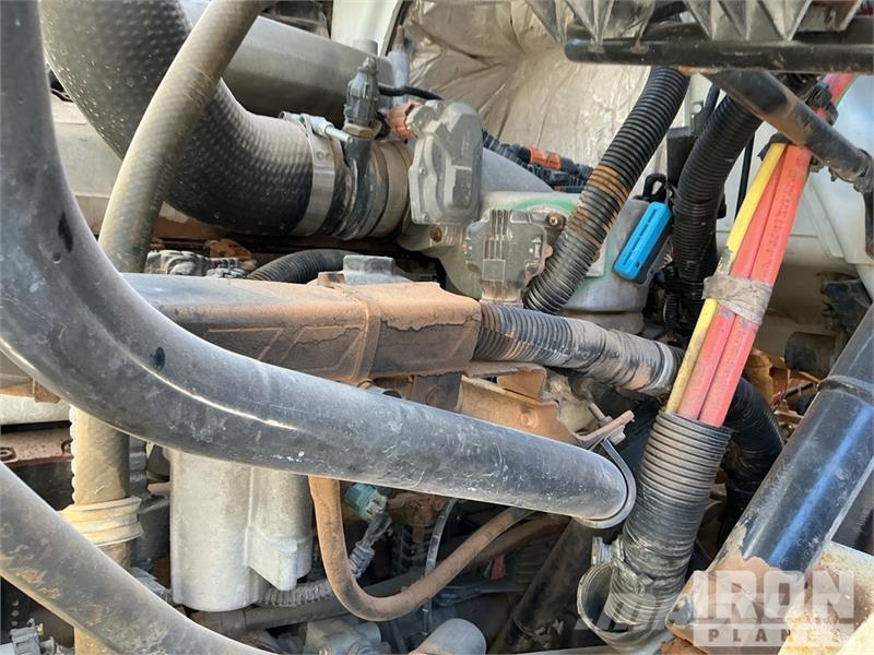International 7400 2000 gal 6x4 Kill Truck Processing Equipment