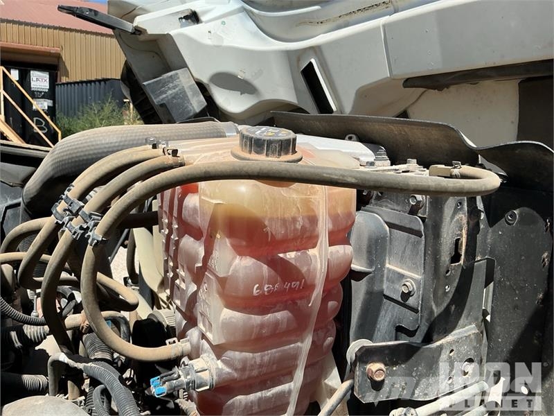 International 7400 2000 gal 6x4 Kill Truck Processing Equipment