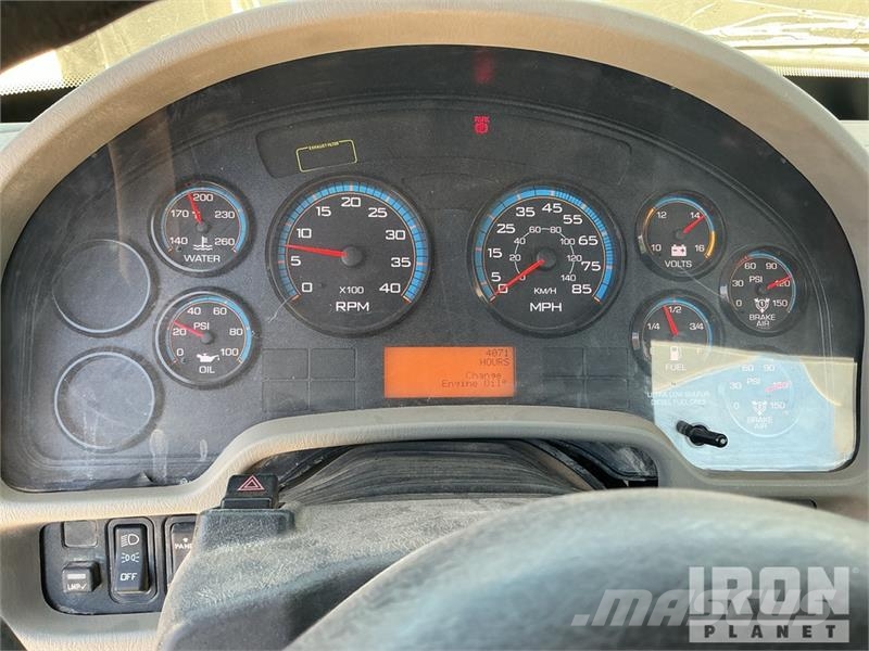 International 7400 2000 gal 6x4 Kill Truck Processing Equipment