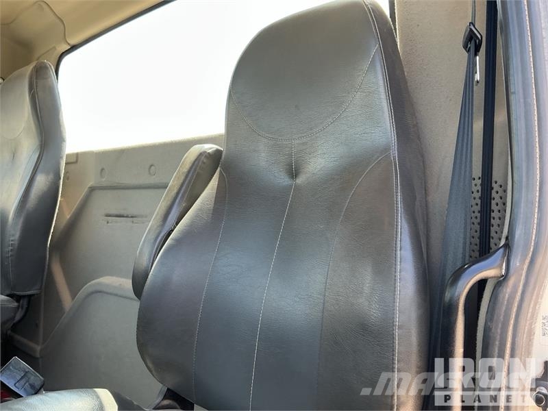 International 7400 2000 gal 6x4 Kill Truck Processing Equipment