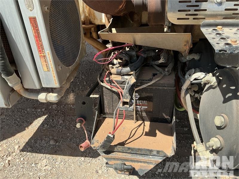 International 7400 2000 gal 6x4 Kill Truck Processing Equipment