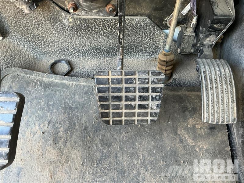 International 7400 2000 gal 6x4 Kill Truck Processing Equipment