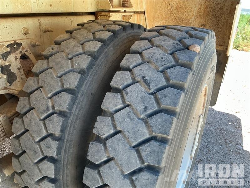 International 7400 2000 gal 6x4 Kill Truck Processing Equipment