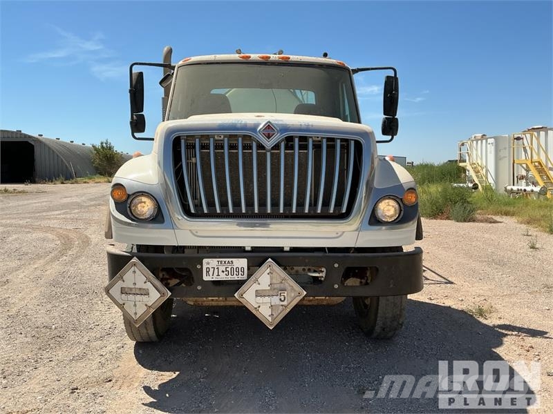 International 7400 2000 gal 6x4 Kill Truck Processing Equipment
