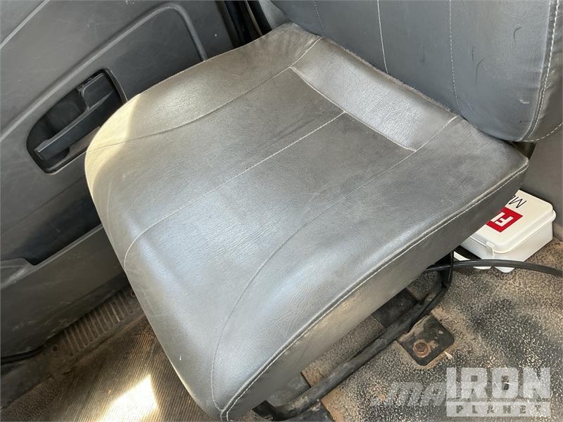 International 7400 2000 gal 6x4 Kill Truck Processing Equipment