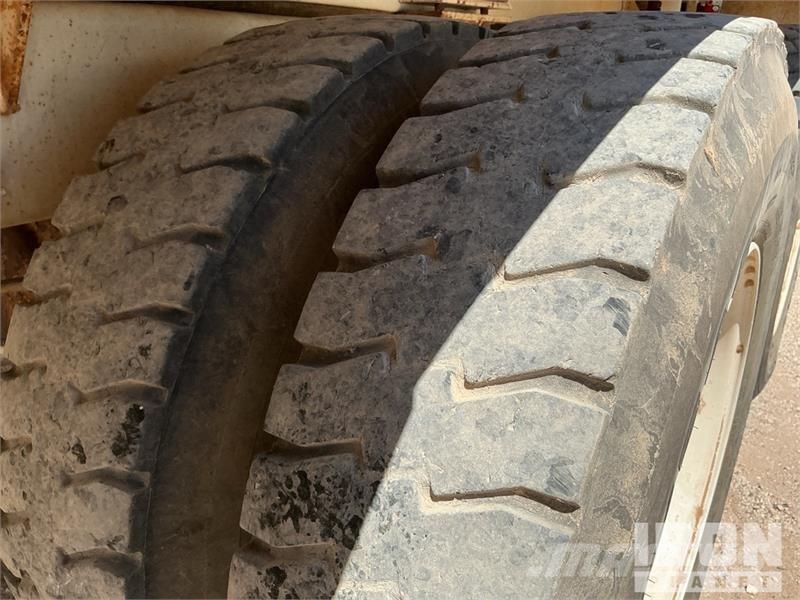 International 7400 2000 gal 6x4 Kill Truck Processing Equipment