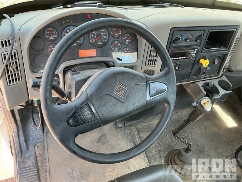 International 7400 2000 gal 6x4 Kill Truck Processing Equipment