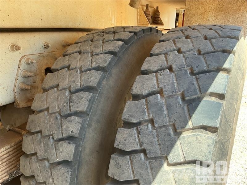 International 7400 2000 gal 6x4 Kill Truck Processing Equipment